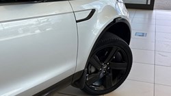 2023 (23) LAND ROVER DISCOVERY 3.0 D300 R-Dynamic HSE 5dr Auto 5240912