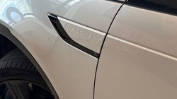 2023 (23) LAND ROVER DISCOVERY 3.0 D300 R-Dynamic HSE 5dr Auto 5240883