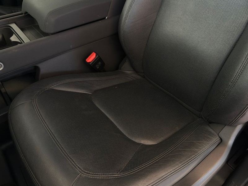 2023 (23) LAND ROVER COMMERCIAL DEFENDER 3.0 D250 Hard Top SE Auto 5241014