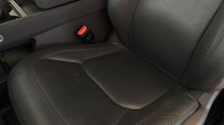 2023 (23) LAND ROVER COMMERCIAL DEFENDER 3.0 D250 Hard Top SE Auto 5241014