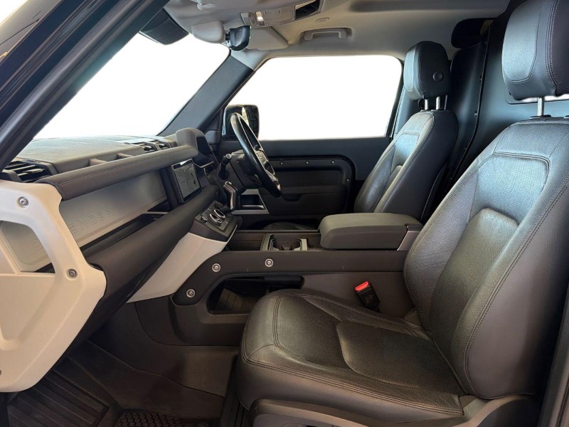 2023 (23) LAND ROVER COMMERCIAL DEFENDER 3.0 D250 Hard Top SE Auto 5240980