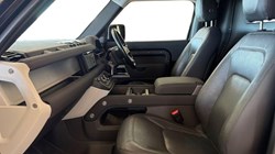 2023 (23) LAND ROVER COMMERCIAL DEFENDER 3.0 D250 Hard Top SE Auto 5240980