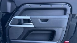 2023 (23) LAND ROVER COMMERCIAL DEFENDER 3.0 D250 Hard Top SE Auto 5240999