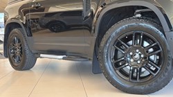 2023 (23) LAND ROVER COMMERCIAL DEFENDER 3.0 D250 Hard Top SE Auto 5241020