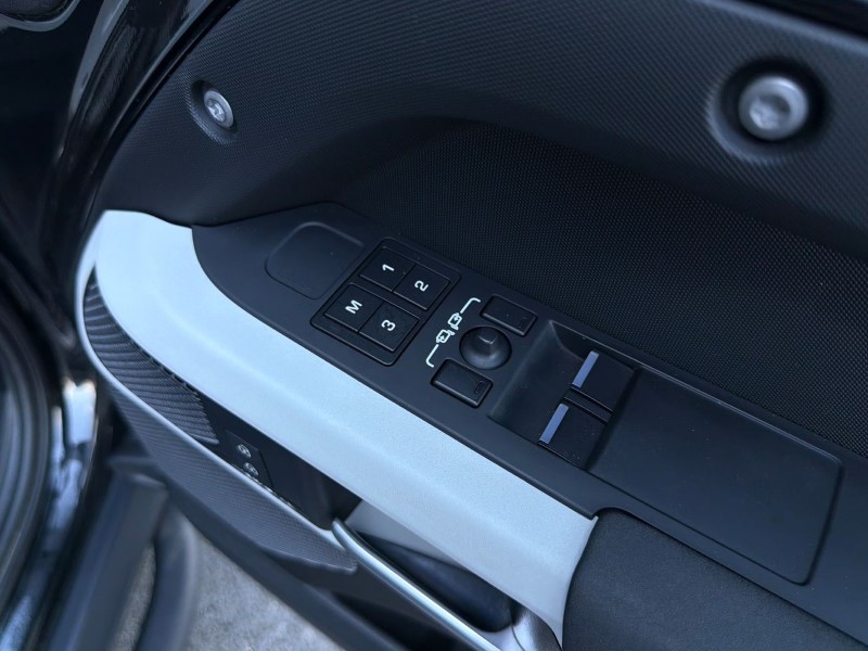 2023 (23) LAND ROVER COMMERCIAL DEFENDER 3.0 D250 Hard Top SE Auto 5241000