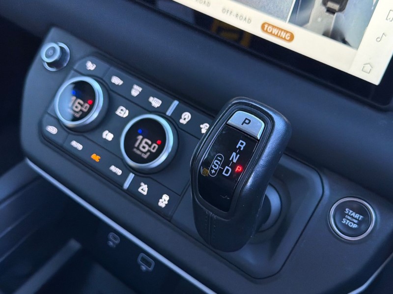 2023 (23) LAND ROVER COMMERCIAL DEFENDER 3.0 D250 Hard Top SE Auto 5240990