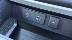 2023 (23) LAND ROVER COMMERCIAL DEFENDER 3.0 D250 Hard Top SE Auto 5241013