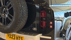 2023 (23) LAND ROVER COMMERCIAL DEFENDER 3.0 D250 Hard Top SE Auto 5240996