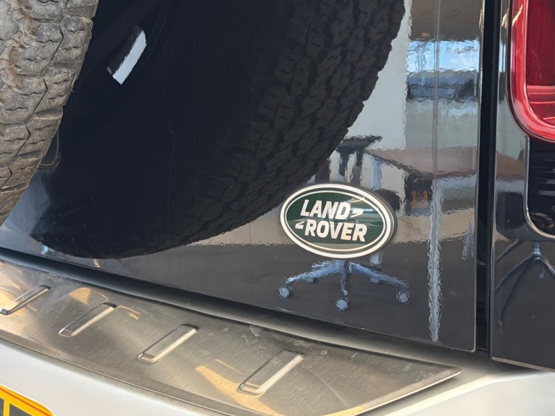 2023 (23) LAND ROVER COMMERCIAL DEFENDER 3.0 D250 Hard Top SE Auto 5241021