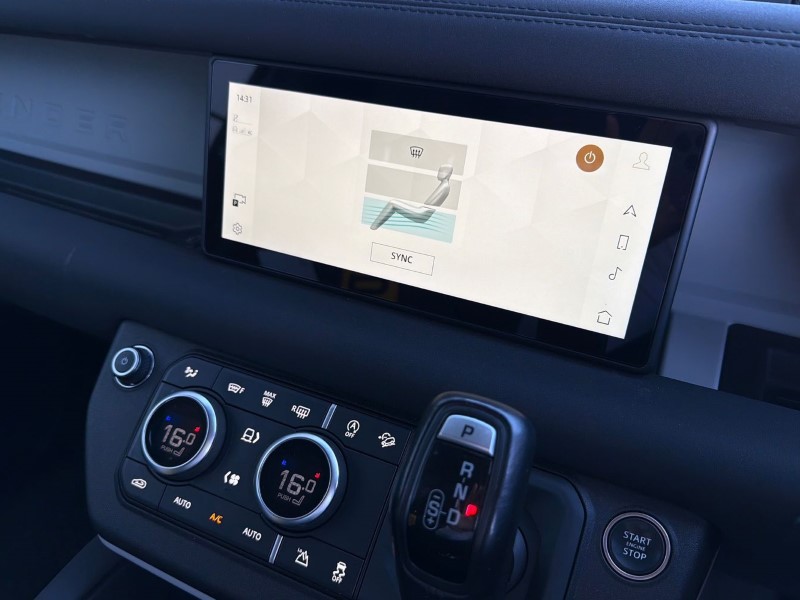 2023 (23) LAND ROVER COMMERCIAL DEFENDER 3.0 D250 Hard Top SE Auto 5241009