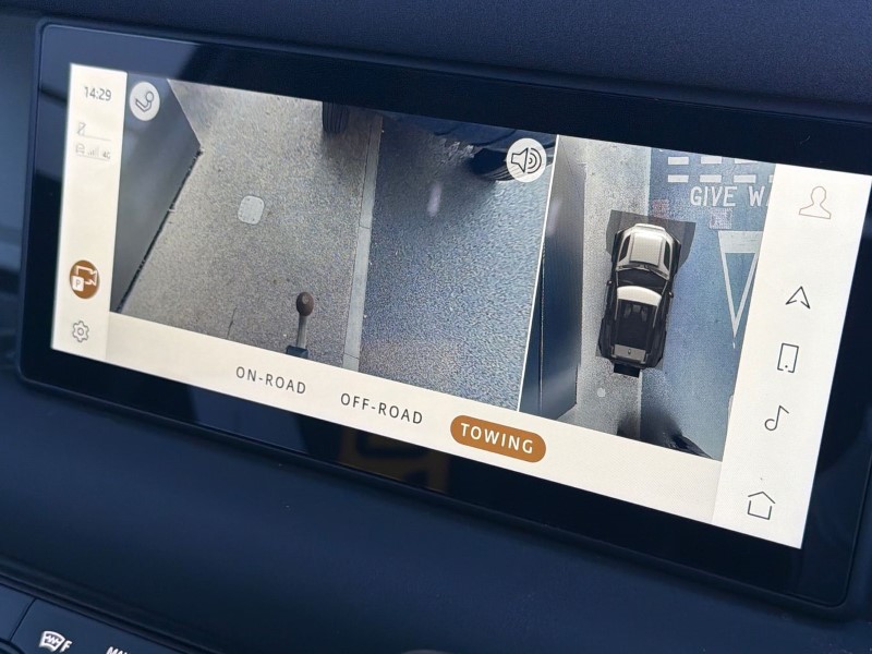 2023 (23) LAND ROVER COMMERCIAL DEFENDER 3.0 D250 Hard Top SE Auto 5240998