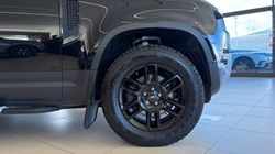2023 (23) LAND ROVER COMMERCIAL DEFENDER 3.0 D250 Hard Top SE Auto 5240985