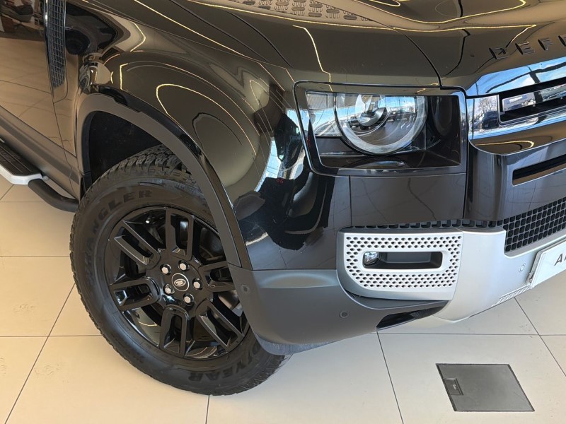 2023 (23) LAND ROVER COMMERCIAL DEFENDER 3.0 D250 Hard Top SE Auto 5241018