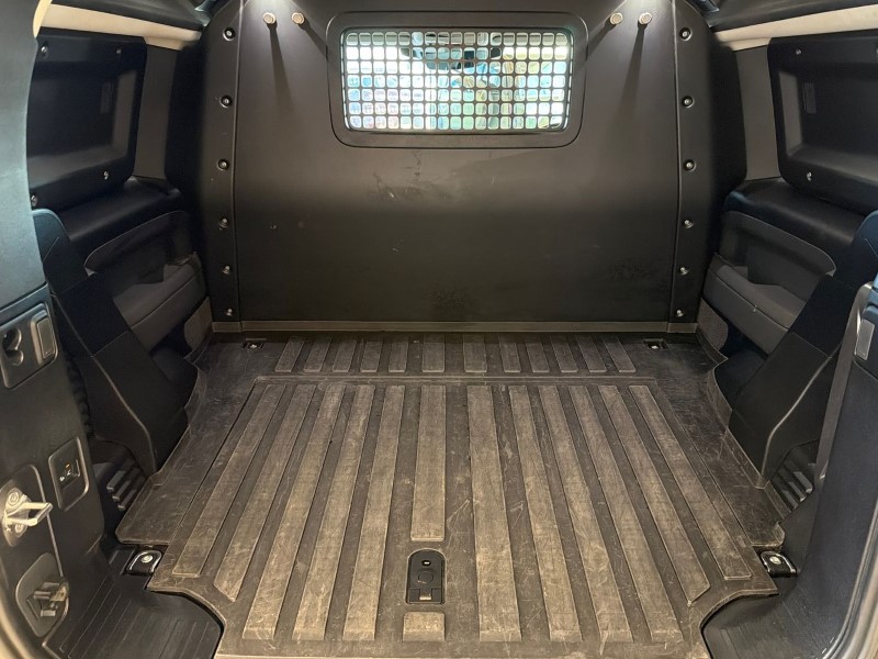 2023 (23) LAND ROVER COMMERCIAL DEFENDER 3.0 D250 Hard Top SE Auto 5240987