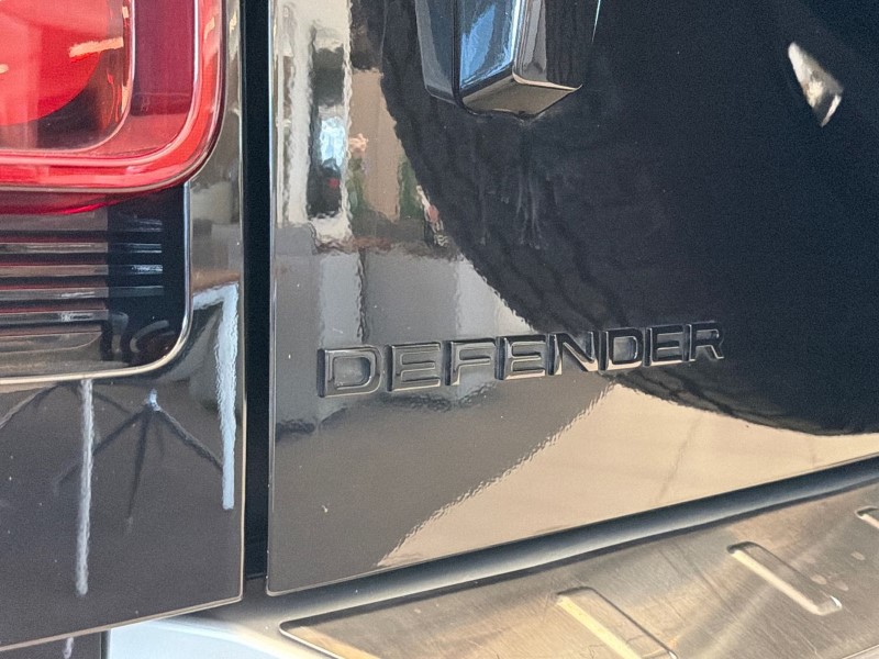 2023 (23) LAND ROVER COMMERCIAL DEFENDER 3.0 D250 Hard Top SE Auto 5241022