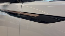 2021 (21) LAND ROVER RANGE ROVER VELAR 2.0 D200 R-Dynamic S 5dr Auto 5246642