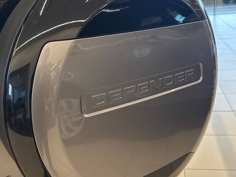 2023 (23) LAND ROVER DEFENDER 3.0 D300 X-Dynamic SE 130 5dr Auto [8 Seat] 5241374