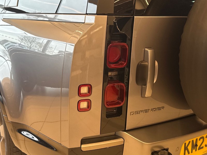 2023 (23) LAND ROVER DEFENDER 3.0 D300 X-Dynamic SE 130 5dr Auto [8 Seat] 5241349