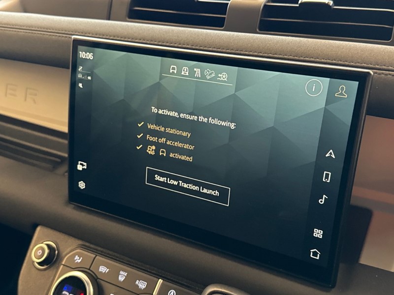 2023 (23) LAND ROVER DEFENDER 3.0 D300 X-Dynamic SE 130 5dr Auto [8 Seat] 5241363