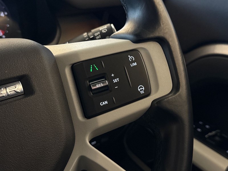 2023 (23) LAND ROVER DEFENDER 3.0 D300 X-Dynamic SE 130 5dr Auto [8 Seat] 5241359