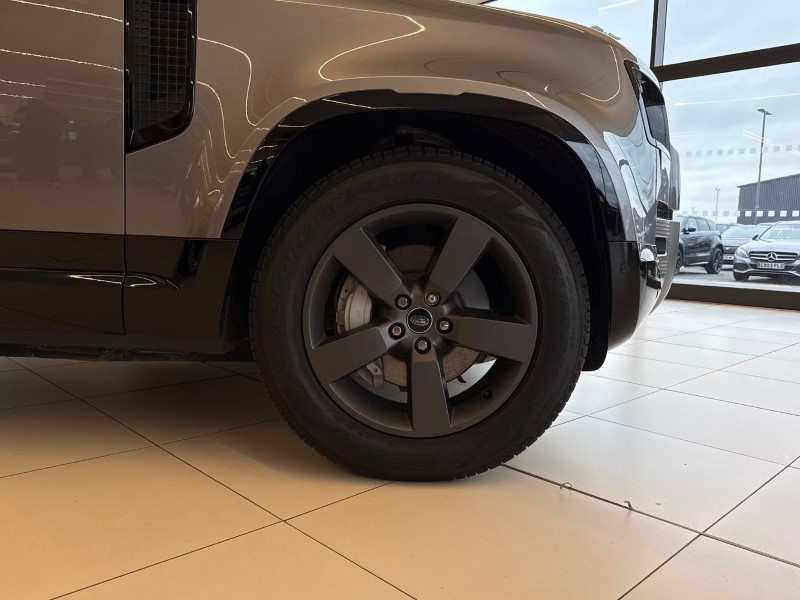 2023 (23) LAND ROVER DEFENDER 3.0 D300 X-Dynamic SE 130 5dr Auto [8 Seat] 5241338