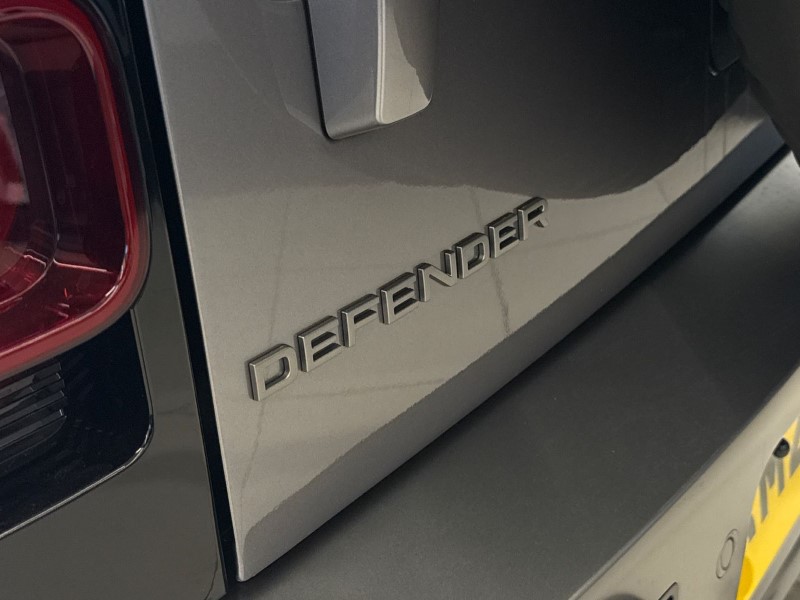 2023 (23) LAND ROVER DEFENDER 3.0 D300 X-Dynamic SE 130 5dr Auto [8 Seat] 5241375