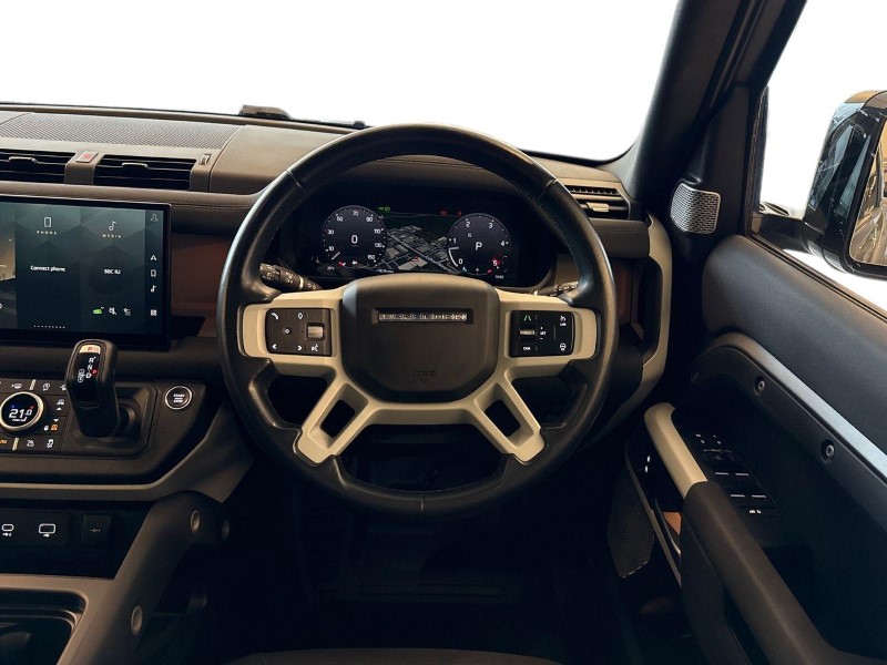 2023 (23) LAND ROVER DEFENDER 3.0 D300 X-Dynamic SE 130 5dr Auto [8 Seat] 5241345