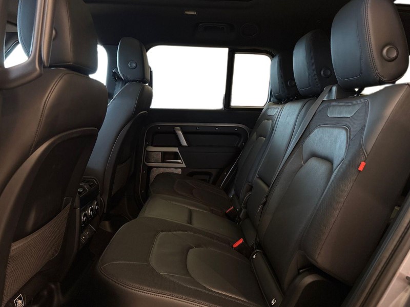 2023 (23) LAND ROVER DEFENDER 3.0 D300 X-Dynamic SE 130 5dr Auto [8 Seat] 5241334