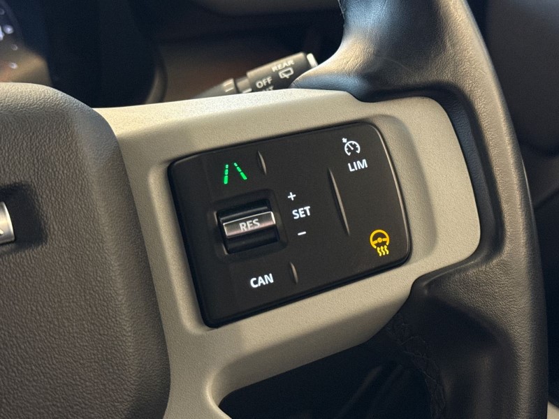 2023 (23) LAND ROVER DEFENDER 3.0 D300 X-Dynamic SE 130 5dr Auto [8 Seat] 5241357