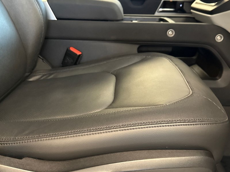 2023 (23) LAND ROVER DEFENDER 3.0 D300 X-Dynamic SE 130 5dr Auto [8 Seat] 5241355