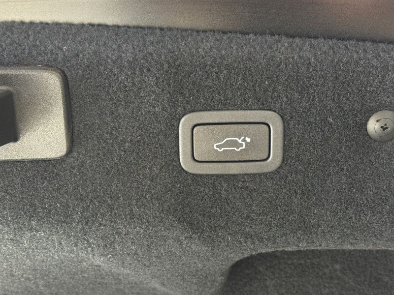 2023 (72) JAGUAR XF 2.0 D200 R-Dynamic SE 4dr Auto 5251060