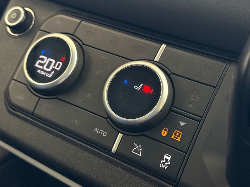 2023 (23) LAND ROVER DEFENDER 3.0 D250 SE 110 5dr Auto 5279299