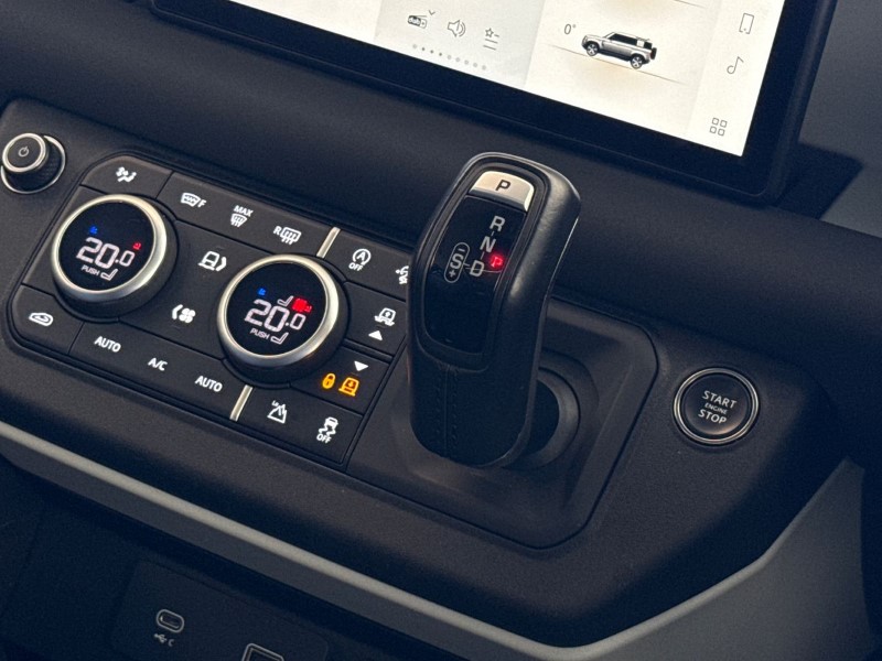 2023 (23) LAND ROVER DEFENDER 3.0 D250 SE 110 5dr Auto 5279280