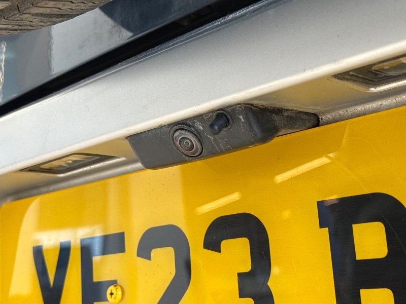 2023 (23) LAND ROVER DEFENDER 3.0 D250 SE 110 5dr Auto 5279303