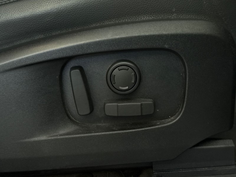 2023 (23) LAND ROVER DEFENDER 3.0 D250 SE 110 5dr Auto 5279291