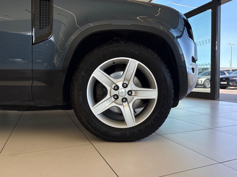 2023 (23) LAND ROVER DEFENDER 3.0 D250 SE 110 5dr Auto 5279275