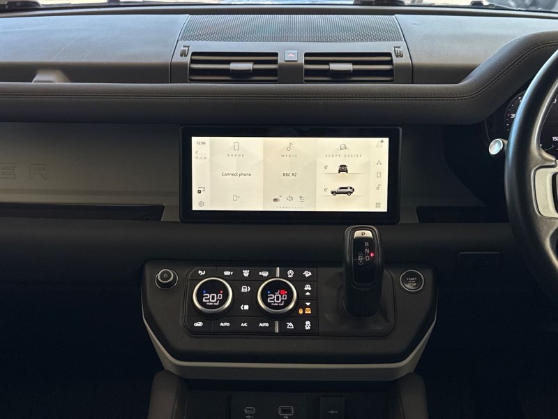 2023 (23) LAND ROVER DEFENDER 3.0 D250 SE 110 5dr Auto 5279281