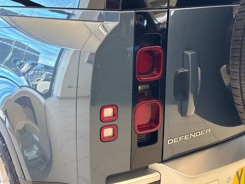 2023 (23) LAND ROVER DEFENDER 3.0 D250 SE 110 5dr Auto 5279286