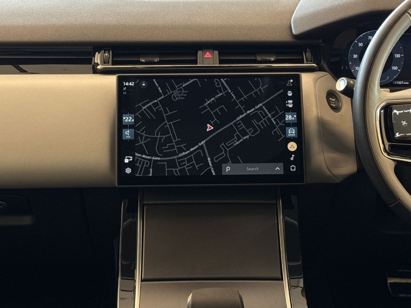 2025 (74) LAND ROVER RANGE ROVER VELAR 2.0 P400e Dynamic HSE 5dr Auto 5295401