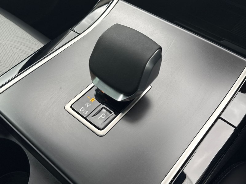 2025 (74) LAND ROVER RANGE ROVER VELAR 2.0 P400e Dynamic HSE 5dr Auto 5295400