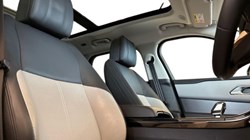 2025 (74) LAND ROVER RANGE ROVER VELAR 2.0 P400e Dynamic HSE 5dr Auto 5295413