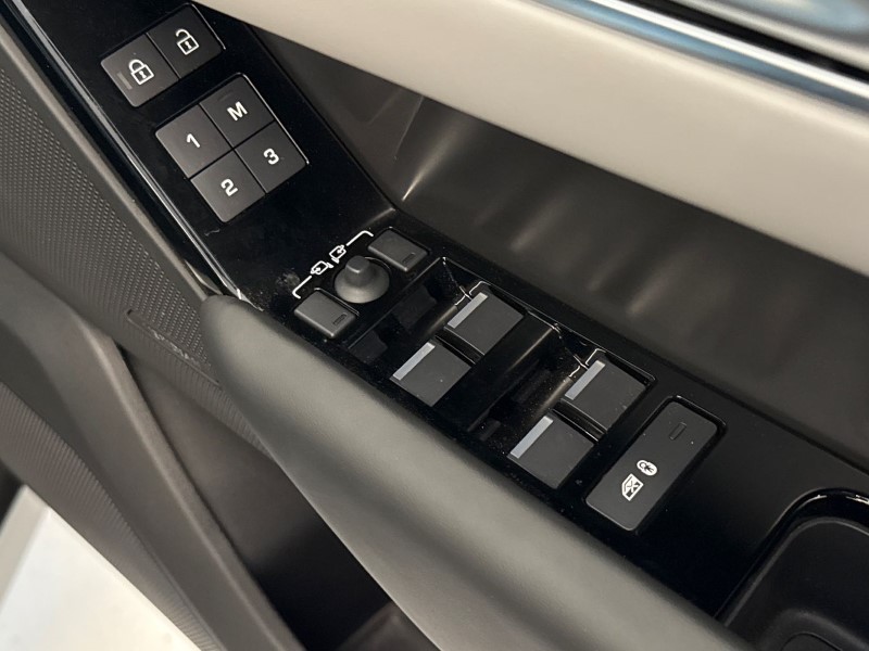 2025 (74) LAND ROVER RANGE ROVER VELAR 2.0 P400e Dynamic HSE 5dr Auto 5295410