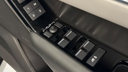 2025 (74) LAND ROVER RANGE ROVER VELAR 2.0 P400e Dynamic HSE 5dr Auto 5295410