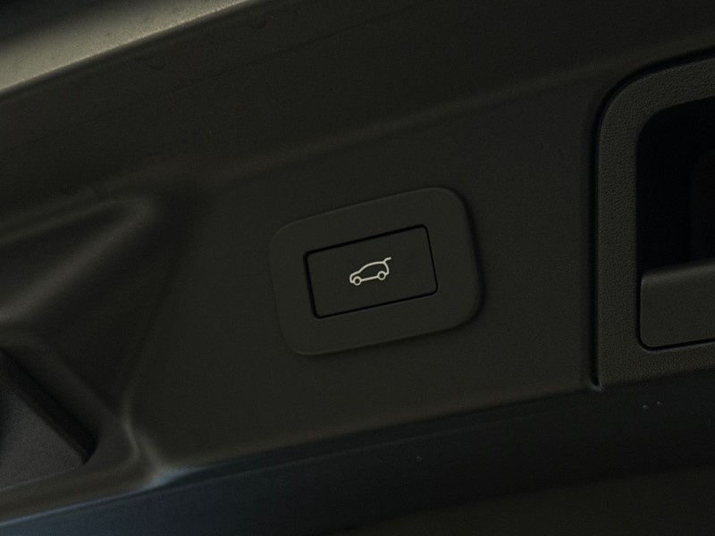 2025 (74) LAND ROVER RANGE ROVER VELAR 2.0 P400e Dynamic HSE 5dr Auto 5295426