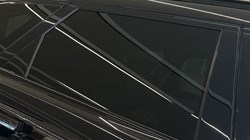 2025 (74) LAND ROVER RANGE ROVER VELAR 2.0 P400e Dynamic HSE 5dr Auto 5295437