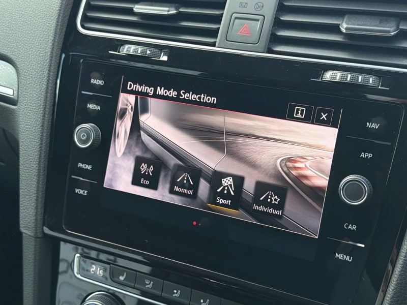 2019 (19) VOLKSWAGEN GOLF 2.0 TSI 245 GTI Performance 5dr DSG 5283450