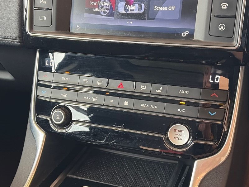 2017 (67) JAGUAR XE 2.0d [180] Portfolio 4dr Auto 5310455