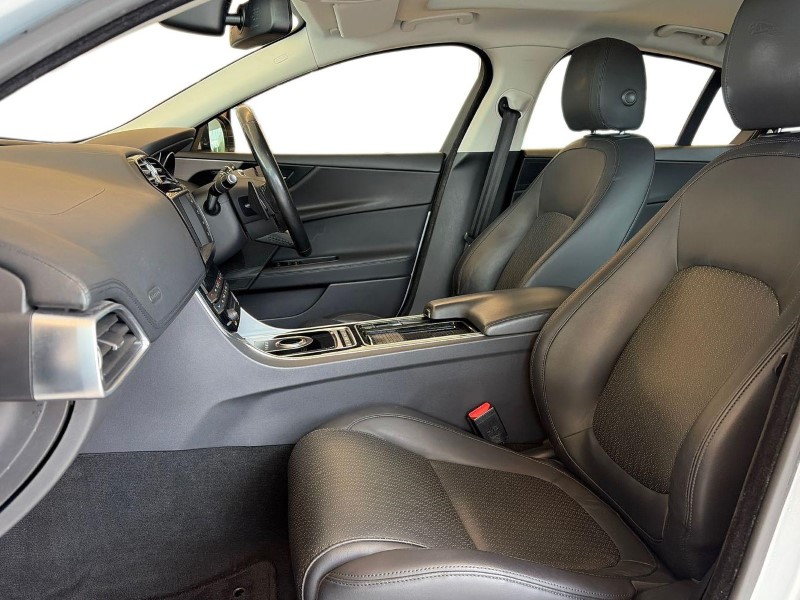 2017 (67) JAGUAR XE 2.0d [180] Portfolio 4dr Auto 5310425