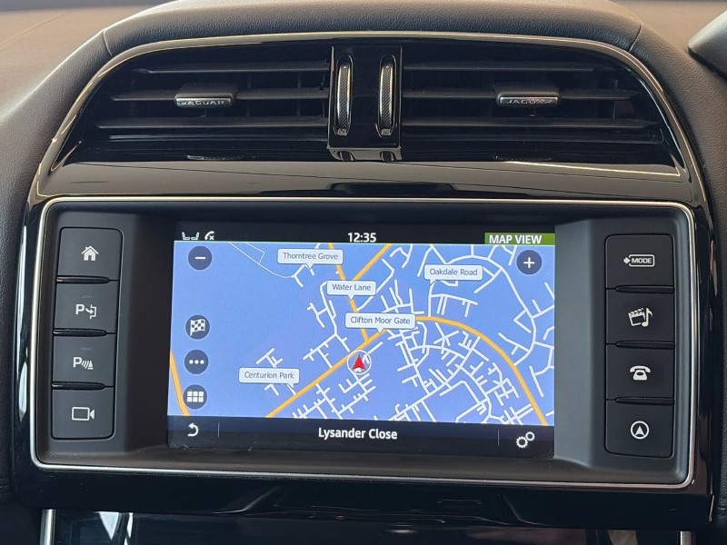 2017 (67) JAGUAR XE 2.0d [180] Portfolio 4dr Auto 5310453