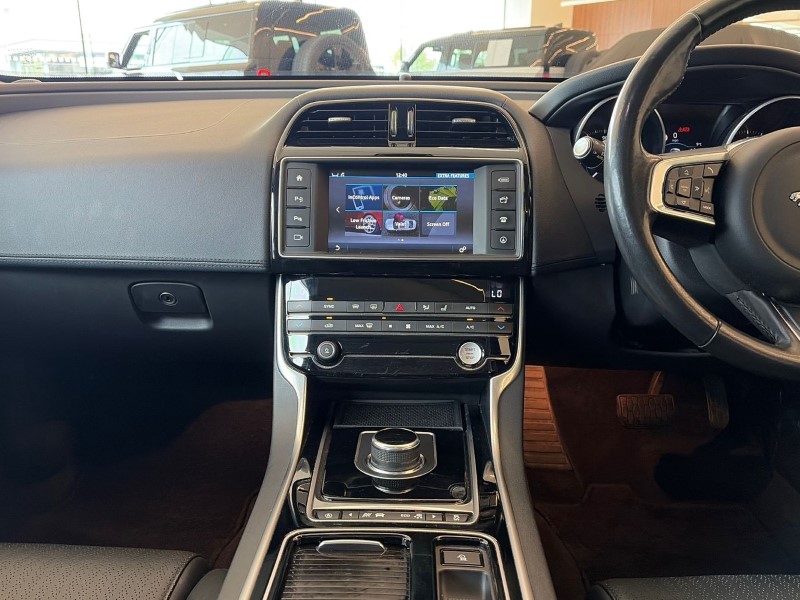 2017 (67) JAGUAR XE 2.0d [180] Portfolio 4dr Auto 5310436